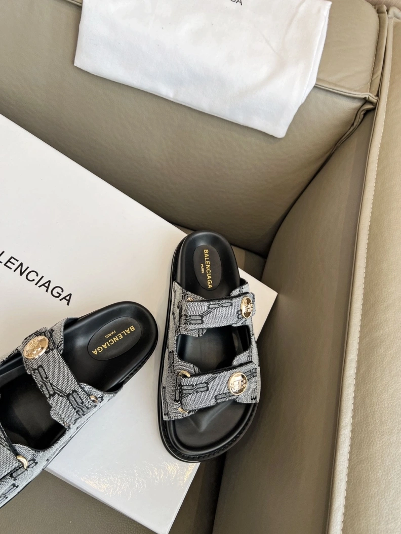 Bxlxnciaga Sandals Timeless 109256