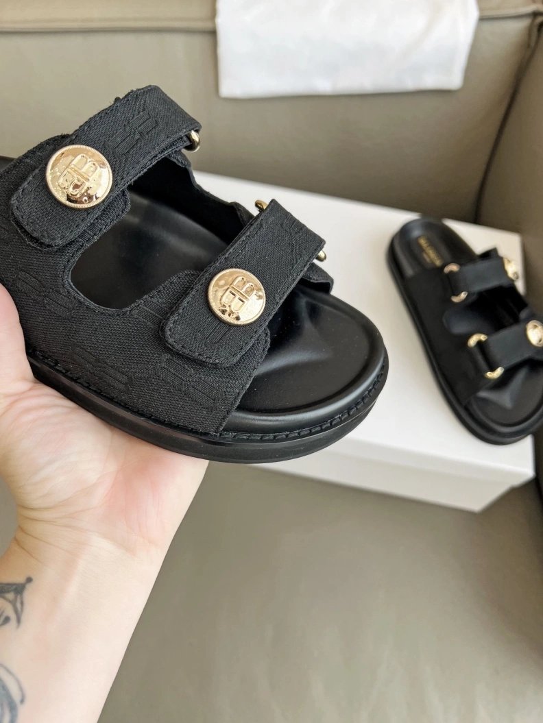 Bxlxnciaga Sandals Resilient 109255