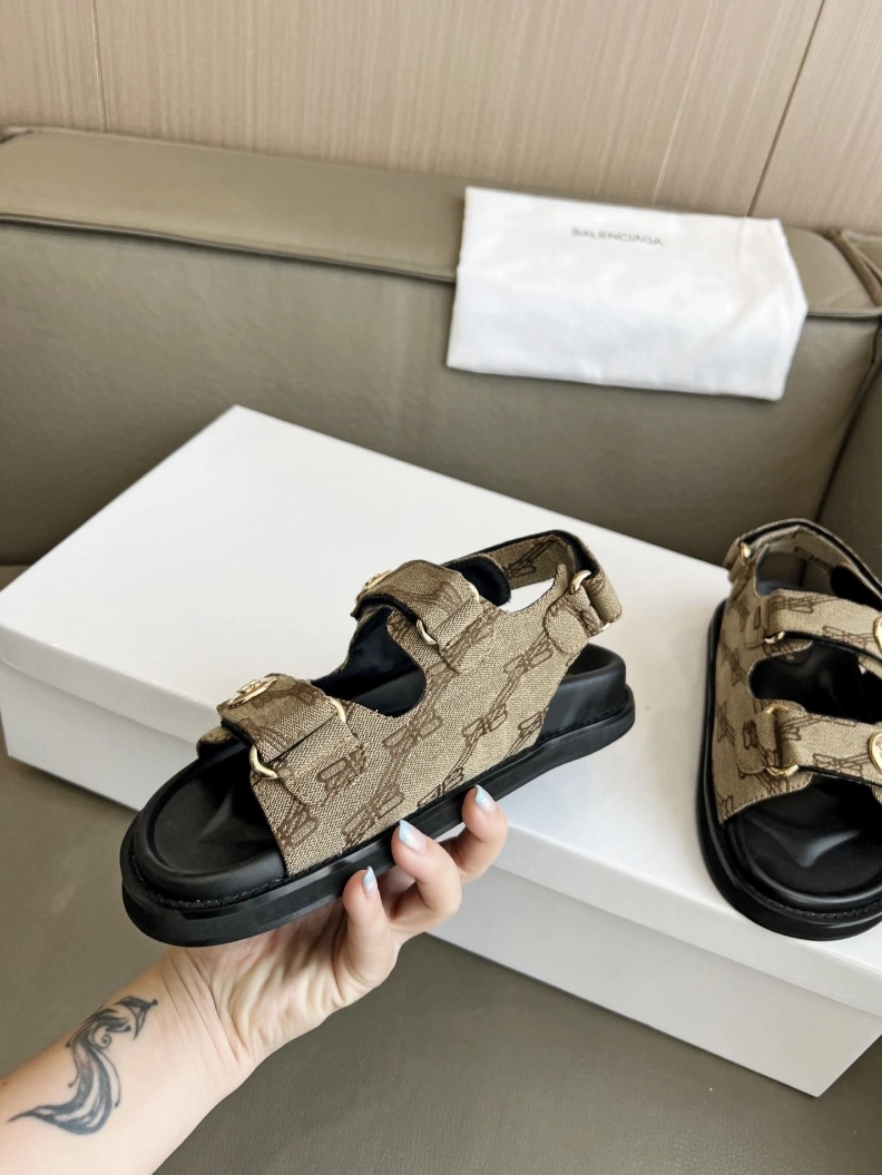 Sleek Bxlxnciaga Sandals 109267