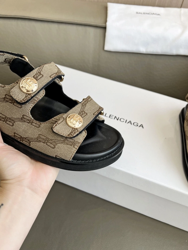 Sleek Bxlxnciaga Sandals 109267