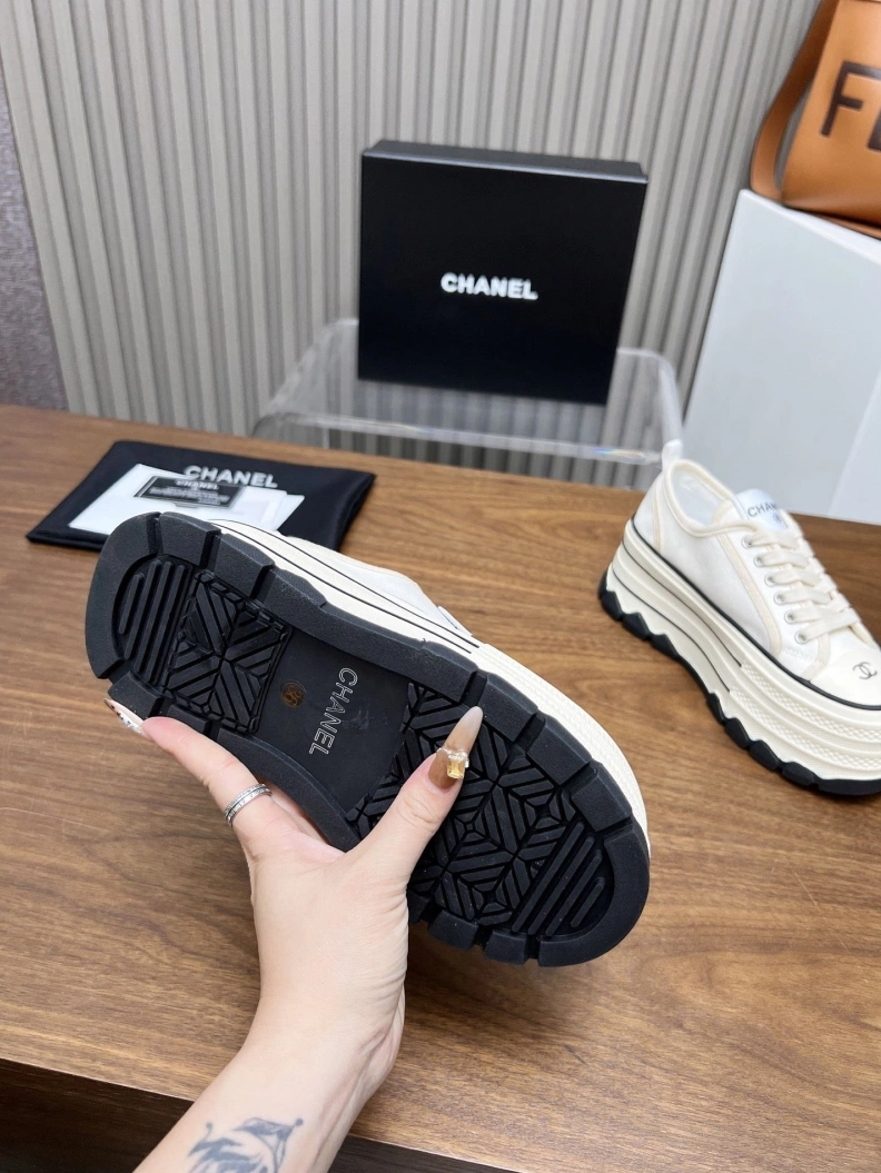 Bold Chxnxl Casual Shoes 118644