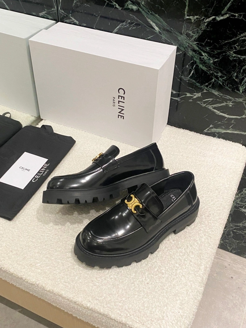 Bold Cxlxne Leather Shoes 115929