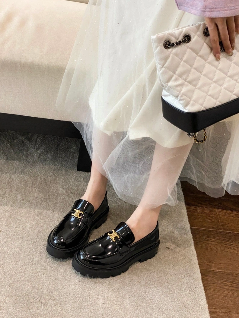 Bold Cxlxne Leather Shoes 115929