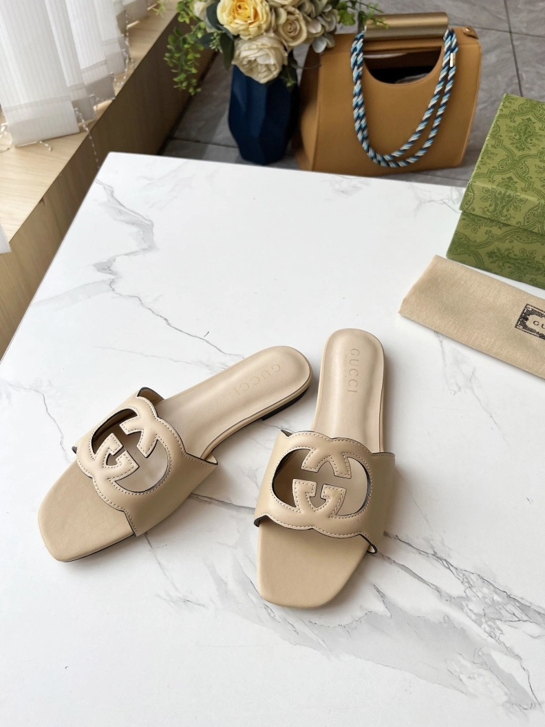 Trendy Gxccx Slippers 155632