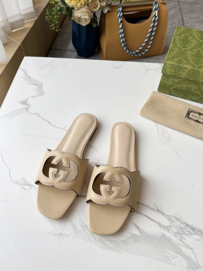 Trendy Gxccx Slippers 155632