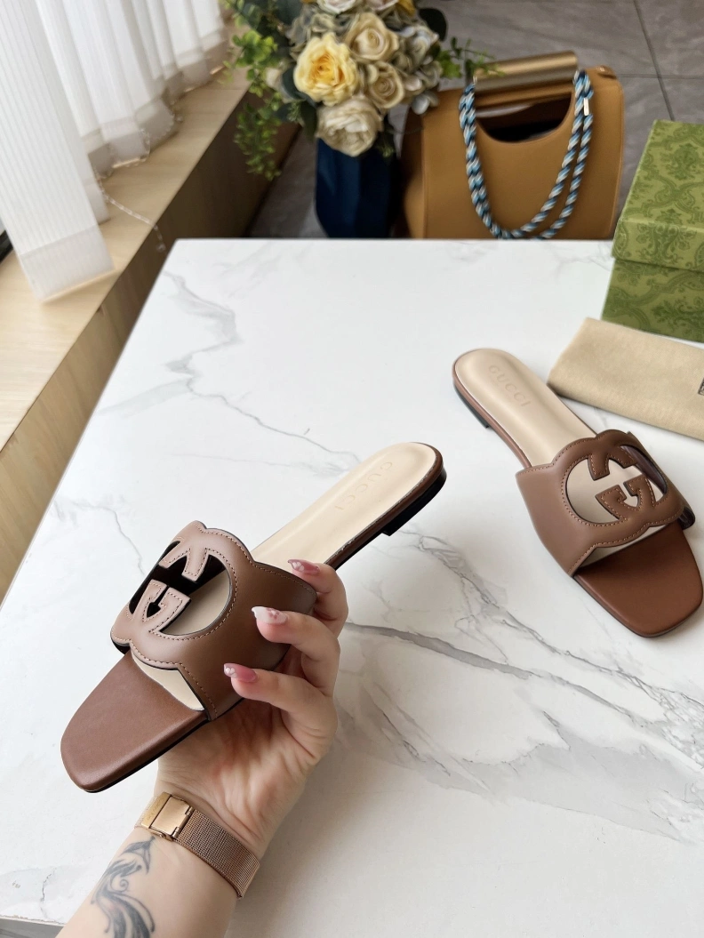 Resilient Gxccx Slippers 155636