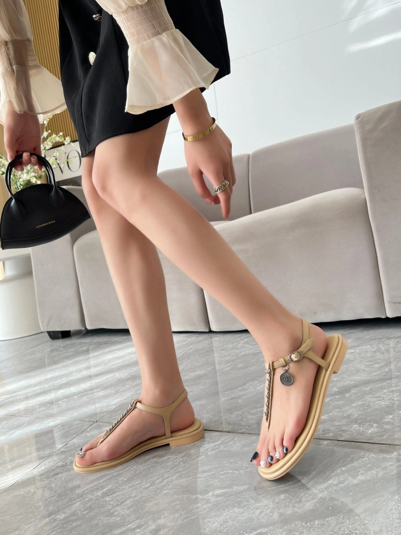 WellDesigned Chxnxl Sandals 118393
