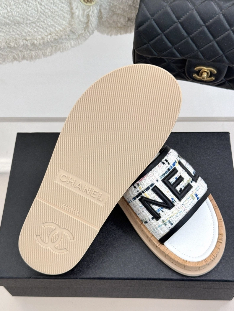 SportInspired Chxnxl Slippers 118212