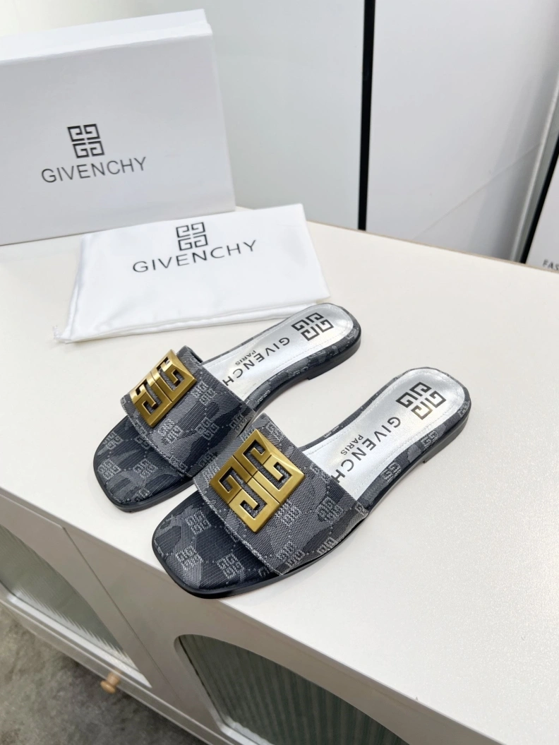 Gxvxnchy Slippers Sleek 152010