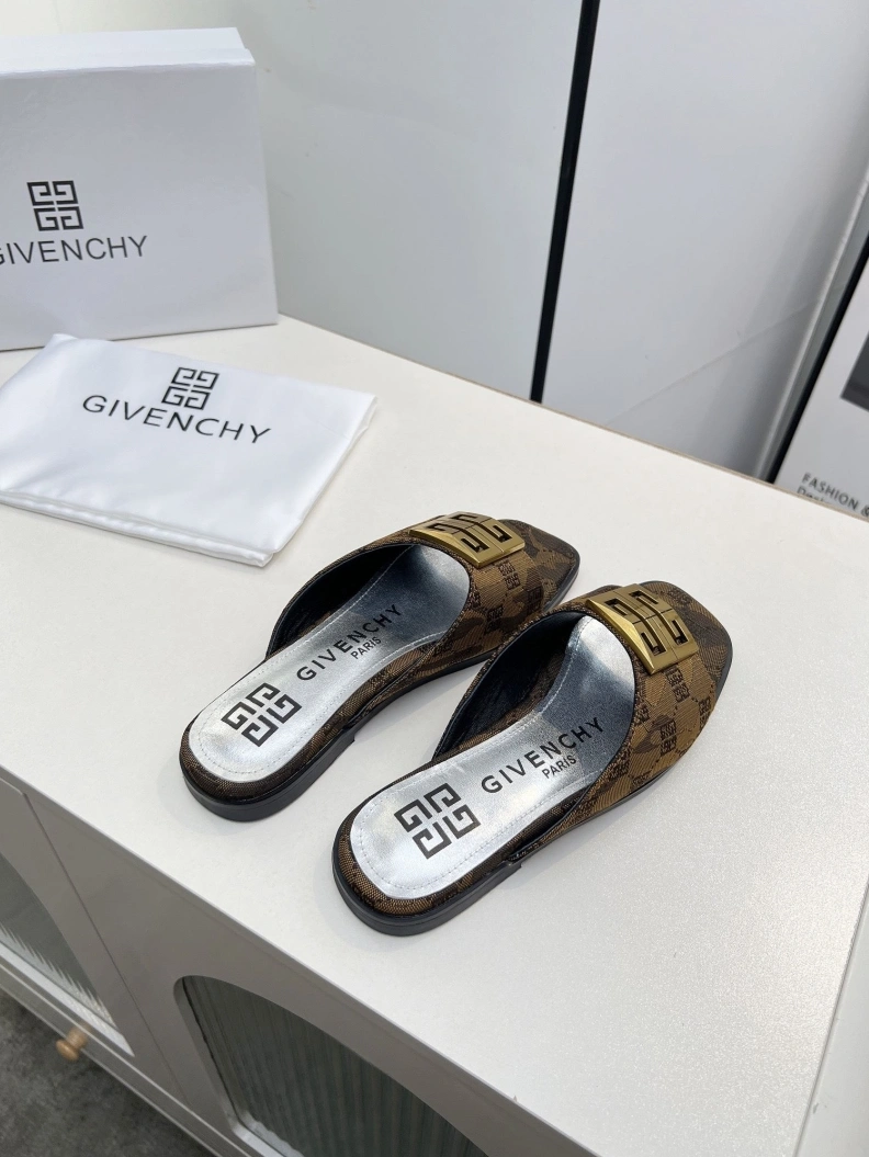 Gxvxnchy Slippers Flexible 152033