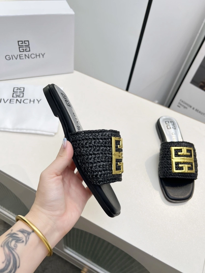 Affordable Gxvxnchy Slippers 152006