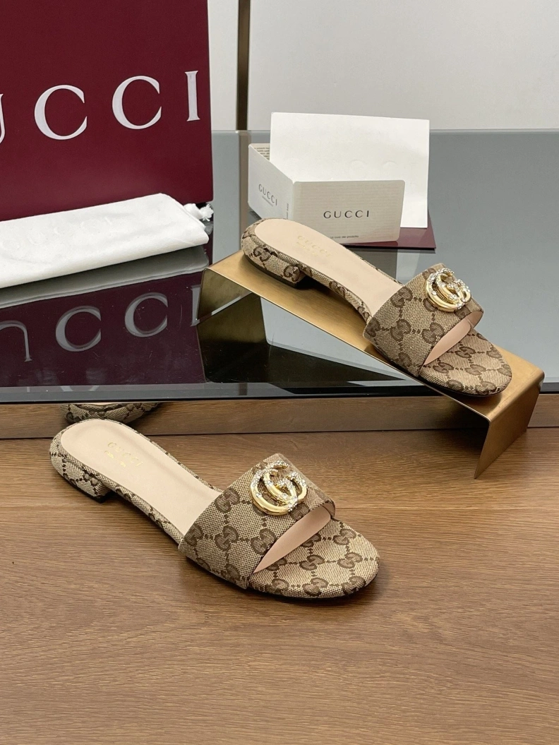 Stylish Gxccx Slippers 155625