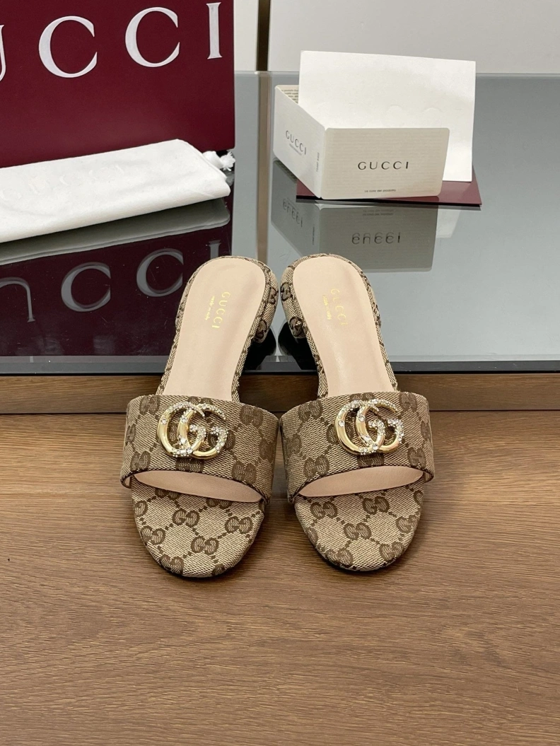 Stylish Gxccx Slippers 155625