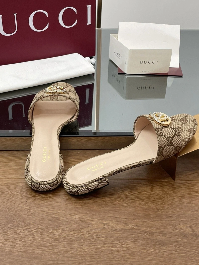 Stylish Gxccx Slippers 155625