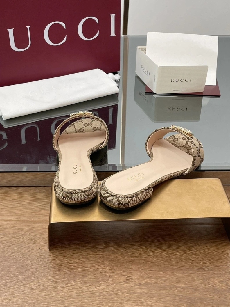 Stylish Gxccx Slippers 155625