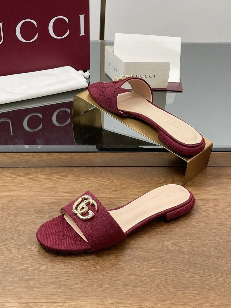 Sleek Gxccx Slippers 155623