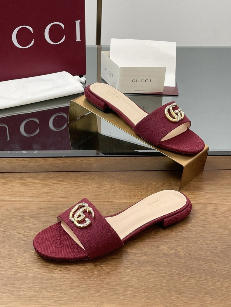Sleek Gxccx Slippers 155623