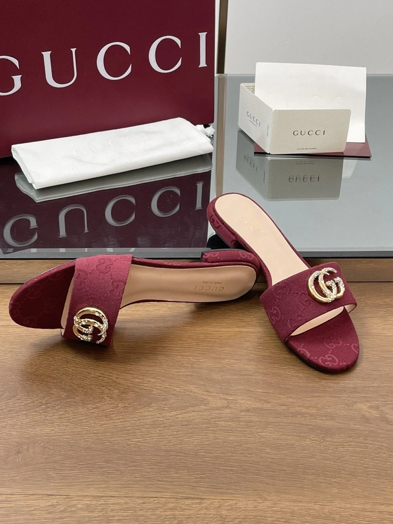 Sleek Gxccx Slippers 155623