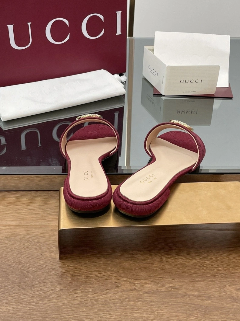 Sleek Gxccx Slippers 155623