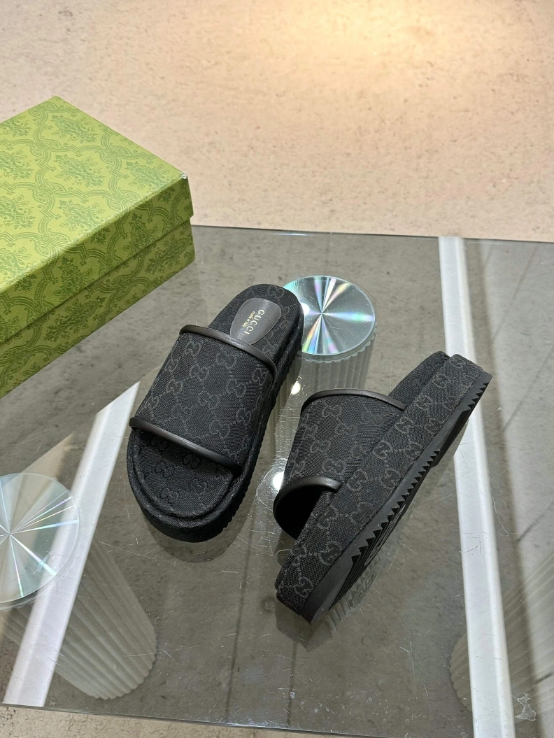 Gxccx Slippers UrbanStyle 155610