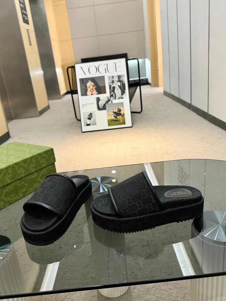 Gxccx Slippers UrbanStyle 155610