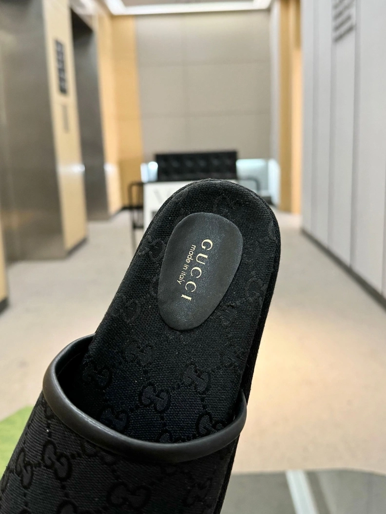 Gxccx Slippers UrbanStyle 155610