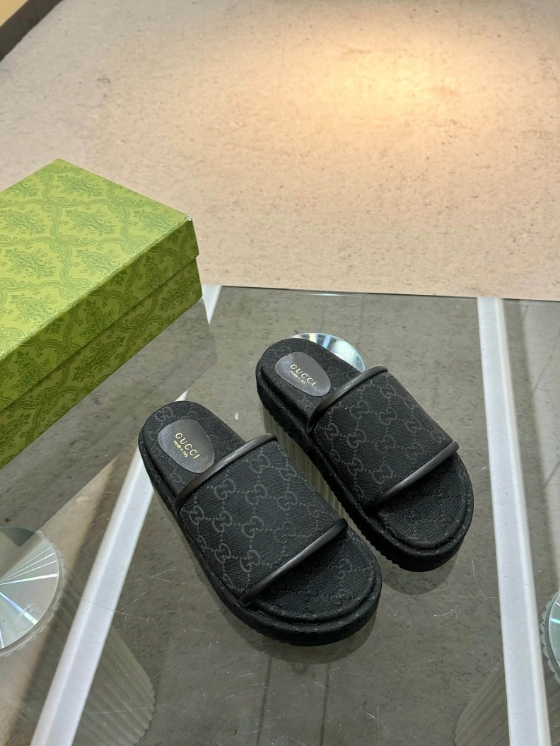 Gxccx Slippers UrbanStyle 155610