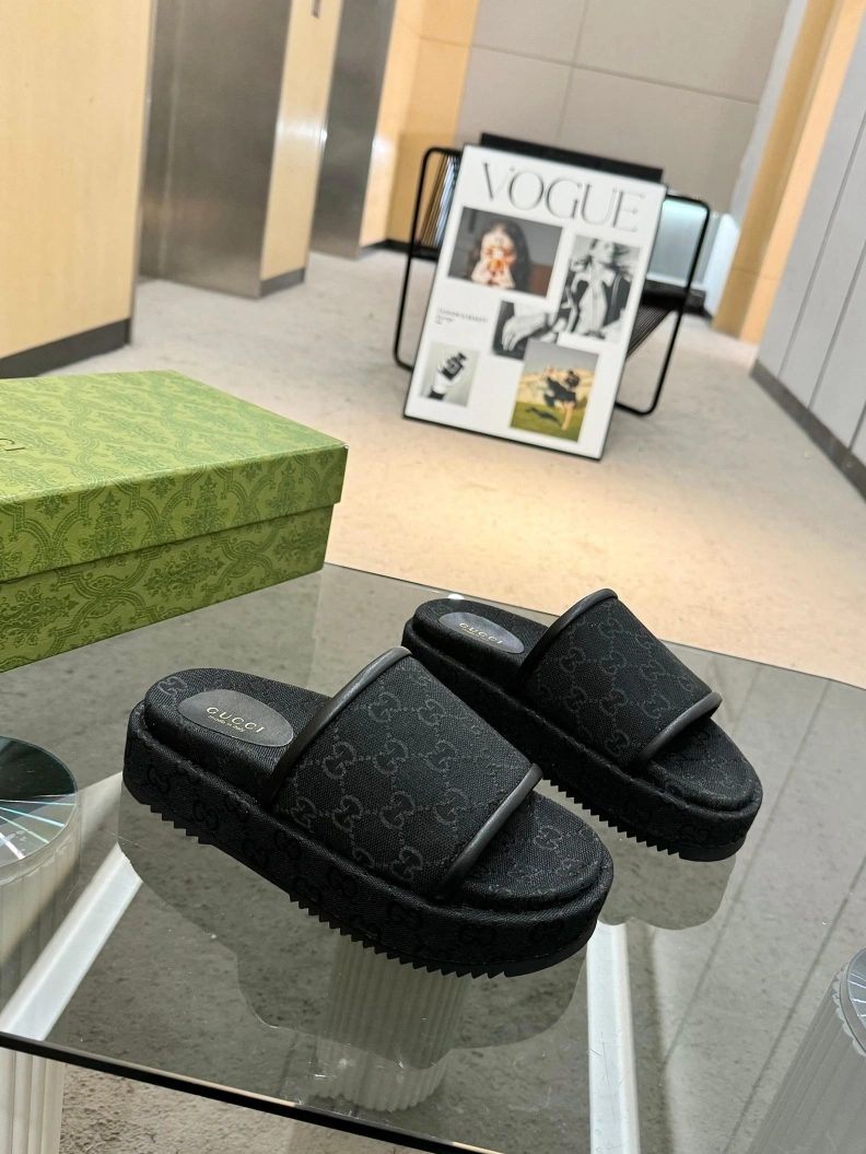 Gxccx Slippers UrbanStyle 155610