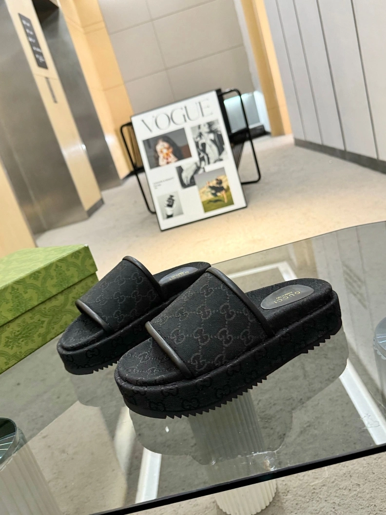 Gxccx Slippers UrbanStyle 155610