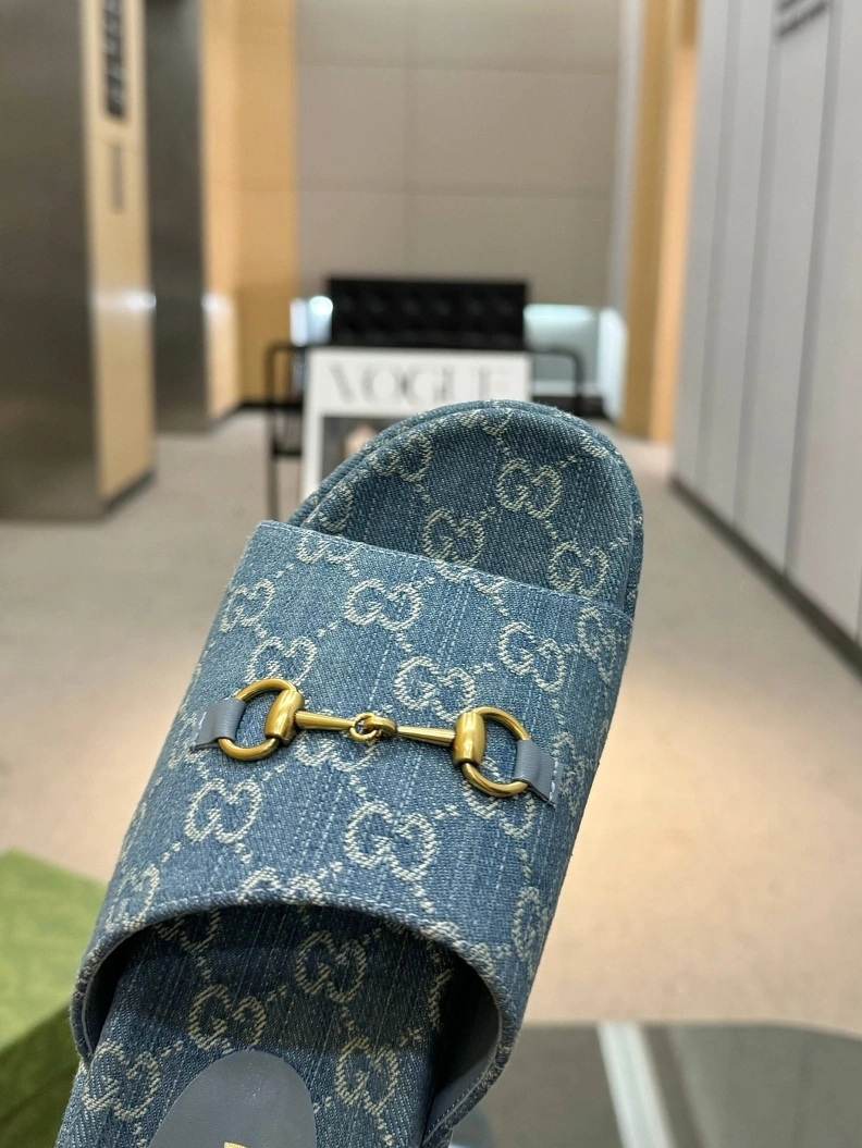 Gxccx Slippers Bright 155598