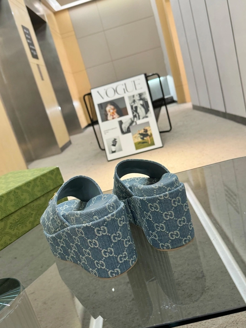 Gxccx Slippers Bright 155598
