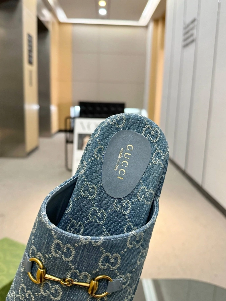 Gxccx Slippers Bright 155598