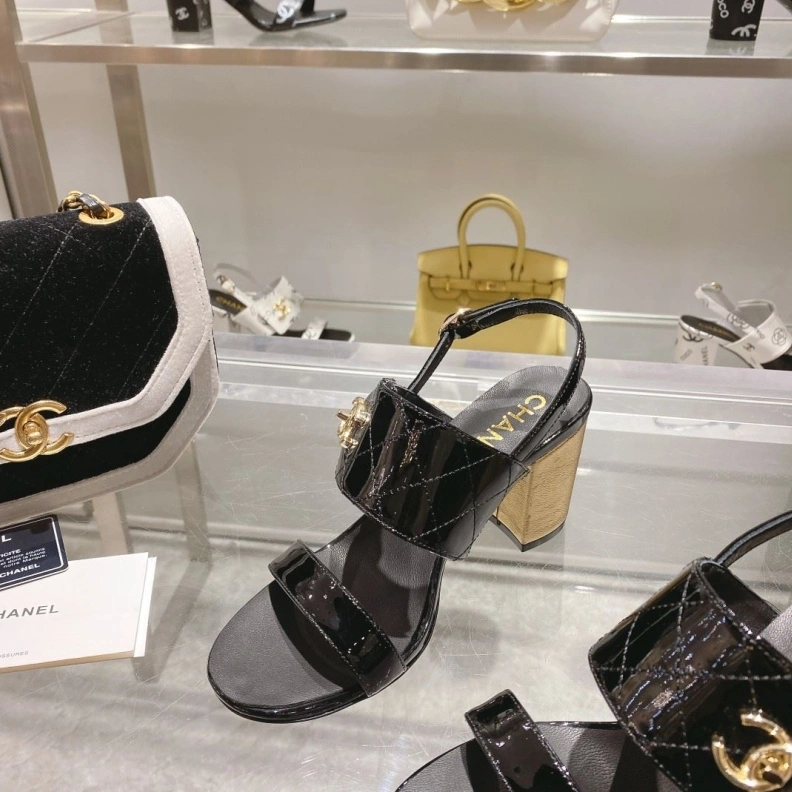 Compact Chxnxl Sandals 118385