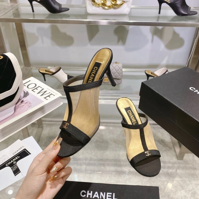 WellDesigned Chxnxl Sandals 118377