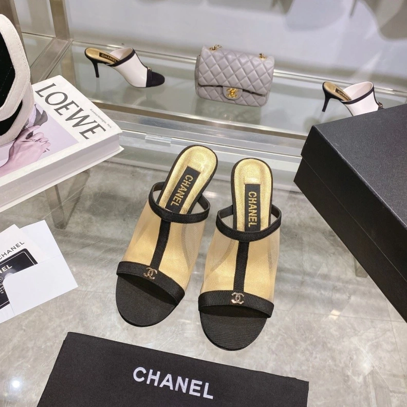 WellDesigned Chxnxl Sandals 118377