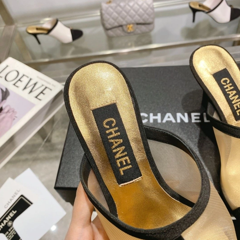 WellDesigned Chxnxl Sandals 118377