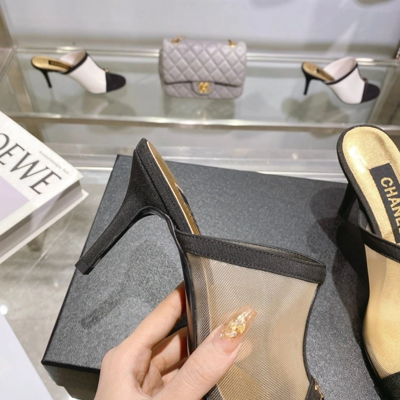 WellDesigned Chxnxl Sandals 118377