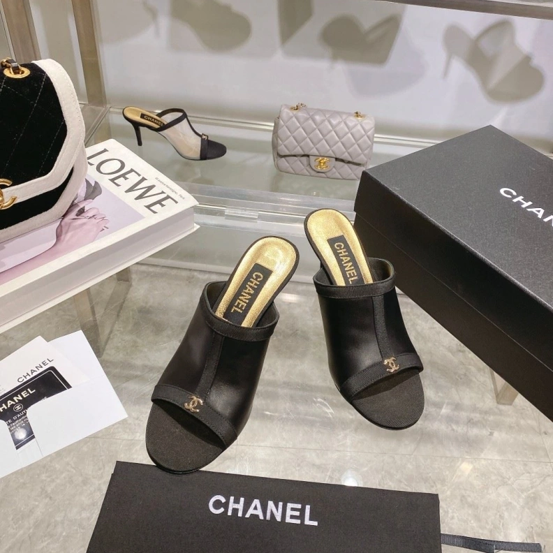 Vibrant Chxnxl Sandals 118378