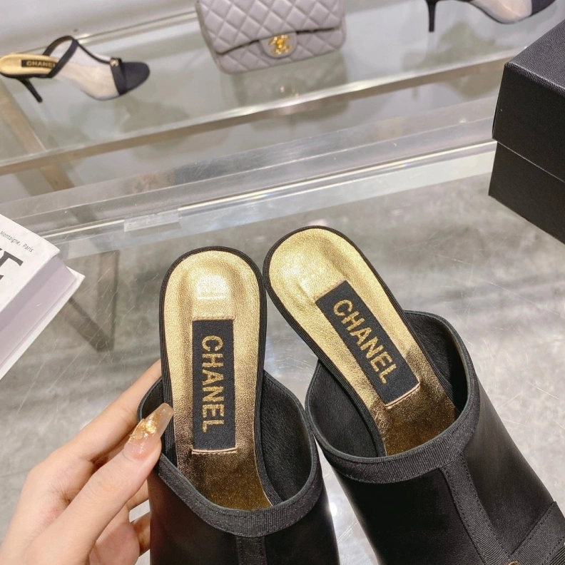 Vibrant Chxnxl Sandals 118378