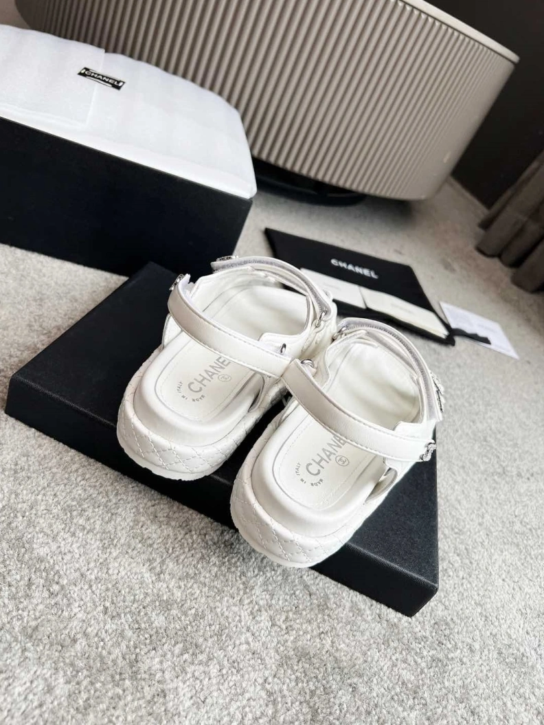 Sleek Chxnxl Sandals 118371