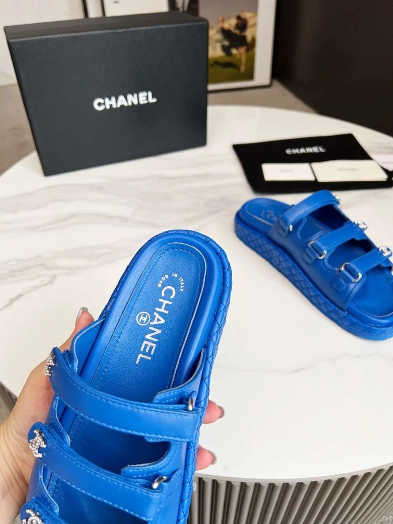 Compact Chxnxl Sandals 118369