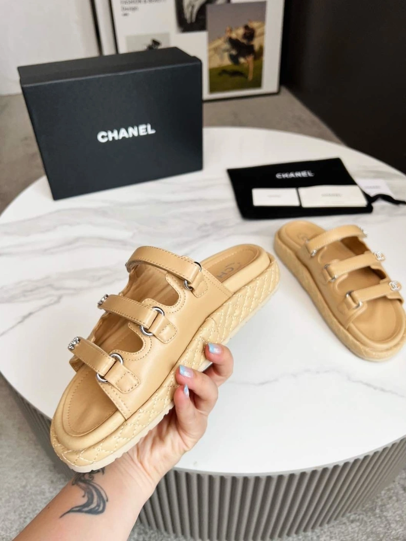 Trendsetting Chxnxl Sandals 118366