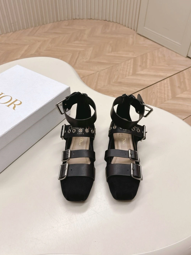 Bright Chxnxl Flat Shoes 118500
