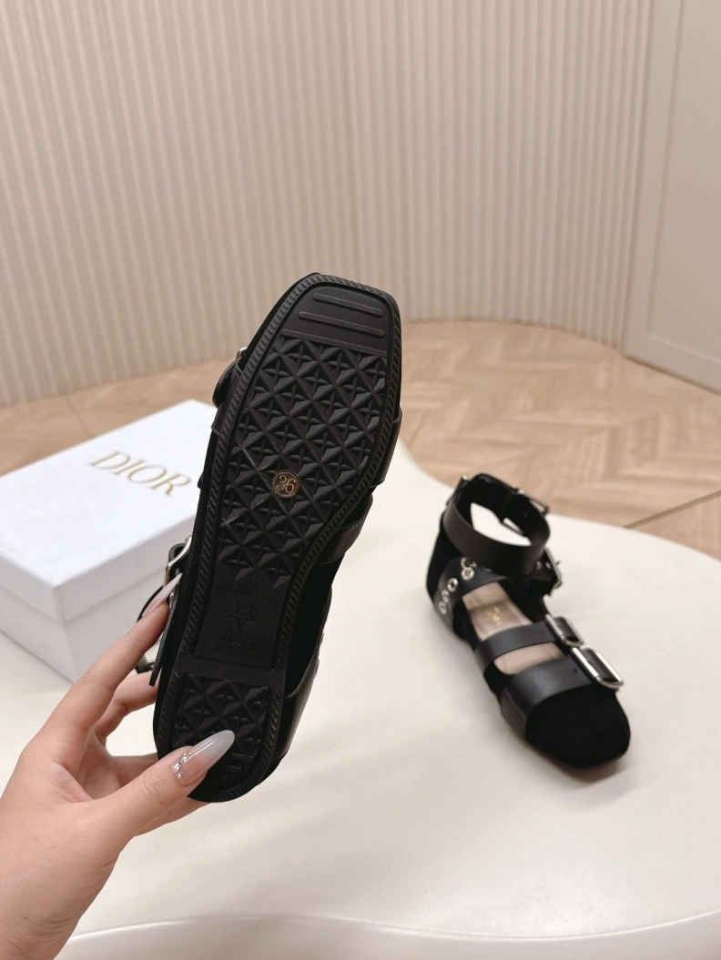 Bright Chxnxl Flat Shoes 118500
