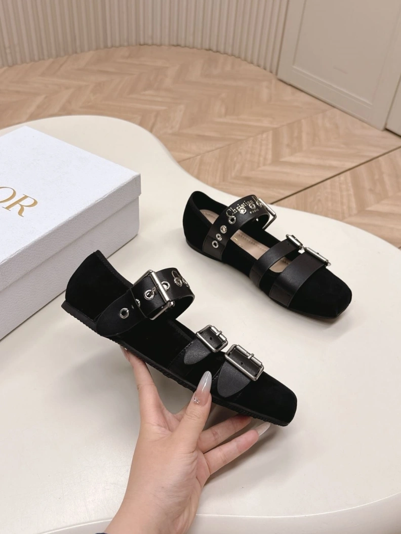 DailyWear Chxnxl Flat Shoes 118497