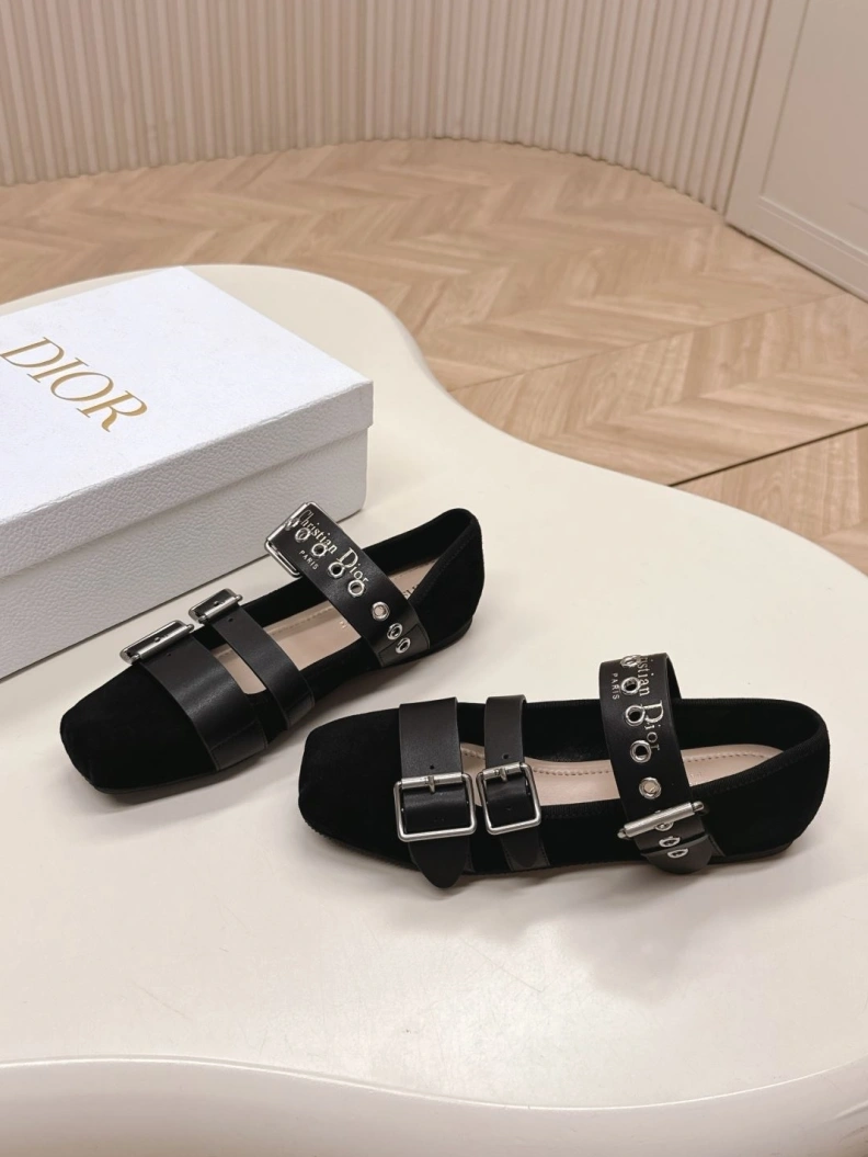 DailyWear Chxnxl Flat Shoes 118497