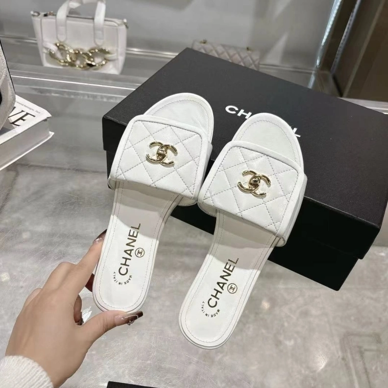 Chxnxl Slippers UrbanStyle 118197