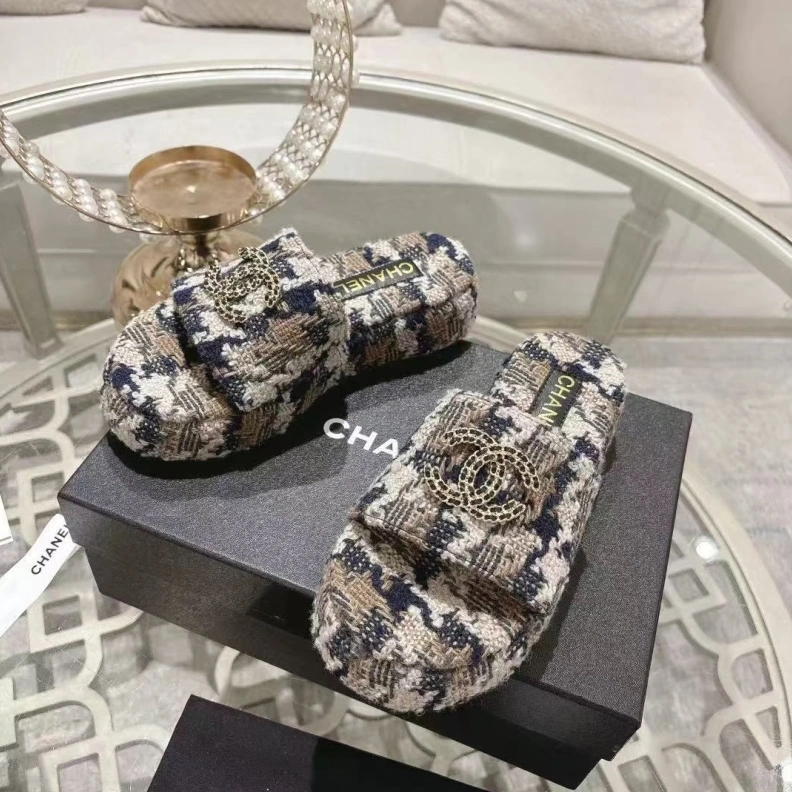 ModernLook Chxnxl Slippers 118190