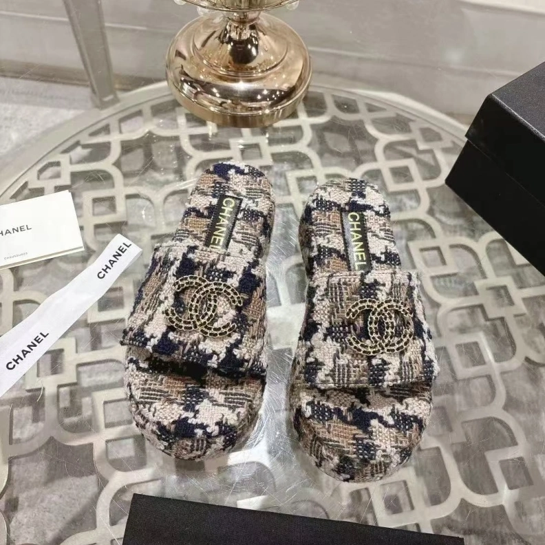 ModernLook Chxnxl Slippers 118190