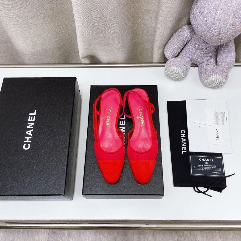 Resilient Chxnxl Sandals 118362